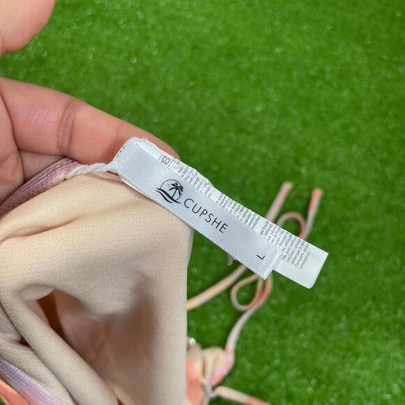 Cupshe Womens L Floral Swimsuit Bathing Vacation‎ Resortwear One-Piece NWOT - Picture 3 of 4